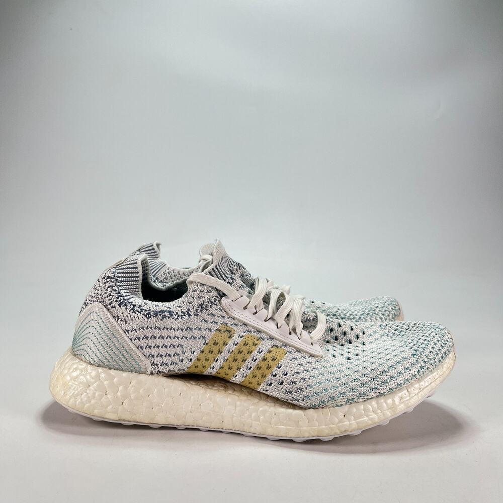 adidas Ultraboost Parley White Blue Running Shoes Women’s Size 7.5